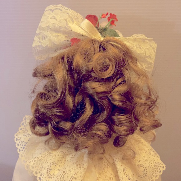 Hamilton Collection doll - Picture 2 of 4